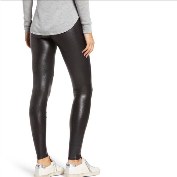 XS Spanx vegan leather leggings - Picture 2 of 9